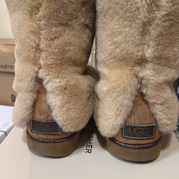 Ugg Maylin shearling boots women’s size 9 - Picture 3 of 4